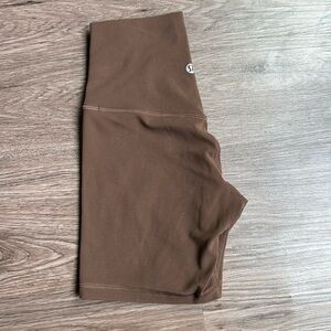 Lululemon “Align High-Rise Short 6’”